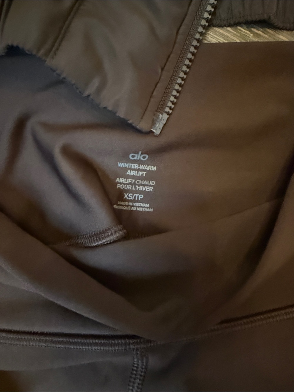 ALO Yoga Women's Brown Cropped Bomber Jacket and matching brown leggings! - Picture 5 of 7